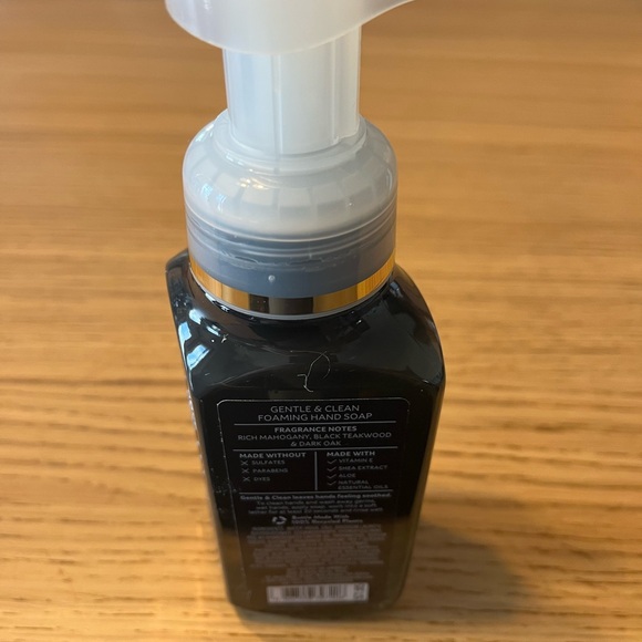 Bath & Body Works Foaming Hand Soap. Mahogany Teakwood - Picture 2 of 2